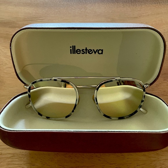 Illesteva Accessories - Illesteva women’s sunglasses. Handmade in Italy.